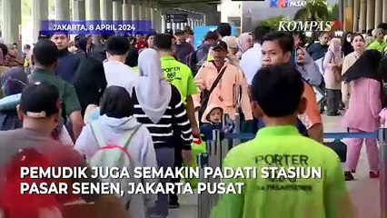 Скачать видео: Jelang Lebaran, Pemudik Masih Padati Bandara Soetta dan Stasiun Pasar Senen