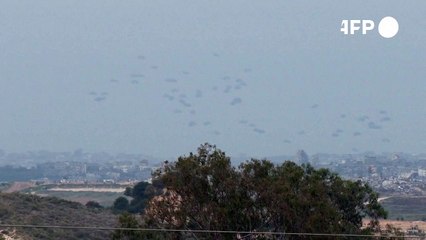 إسقاط حزمة جديدة من المساعدات الإنسانية فوق غزة