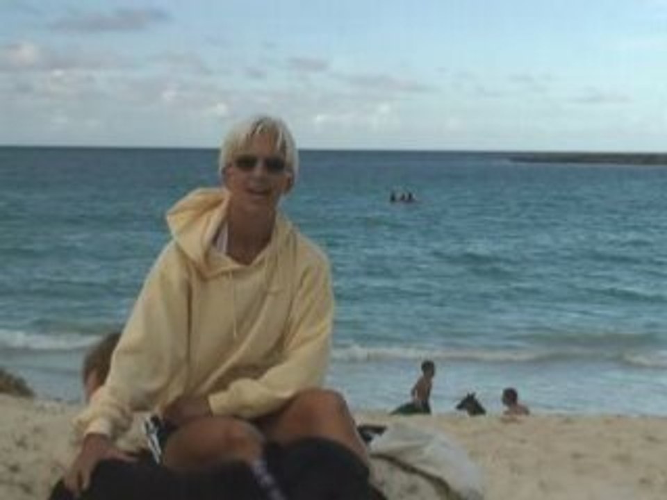 Beach Walk 602R - Magic in the Mundane