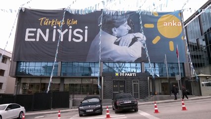 Meral Akşener, genel merkezdeki makam odasında bulunan özel eşyalarını toplattı