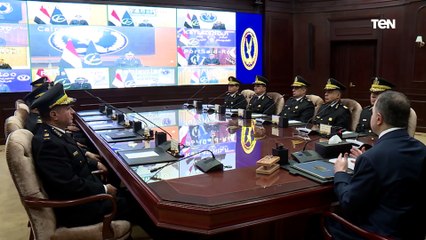 وزير الداخلية يجتمع بعدد من القيادات الأمنية لمتابعة إجراءات تأمين إحتفالات عيد الفطرالمبارك
