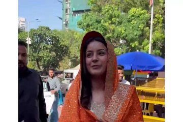 शहनाज गिल ने टेका सिद्धिविनायक मंदिर में माथा, क्या है खुशखबरी?