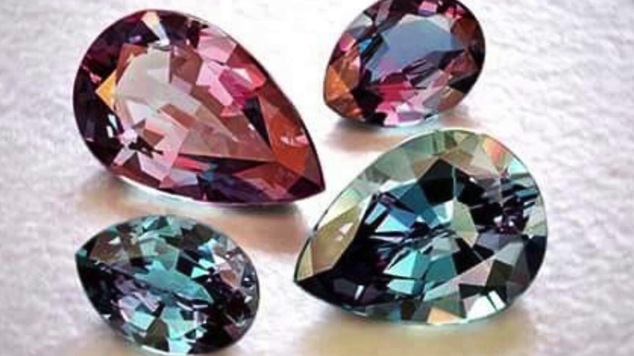 PEDRAS PRECIOSAS BRASILEIRAS /PEDRAS RARAS E VALIOSAS