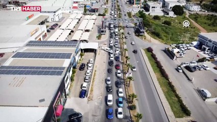 Bodrum'da bayram hareketliliği: Uzun araç kuyrukları oluştu