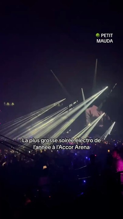  Plongez dans l'ambiance enflammée de la Fun Radio Ibiza Expérience !   #petitmauda #evenement #soirée #adresse #pepite #FunRadioIbizaExpérience #Electro #Fête #Ambiance #DJs #IbizaVibes #party