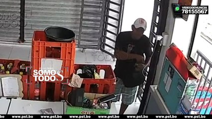 UN HOMBRE ES GRABADO ROBANDO UN TELEFONO CELULAR