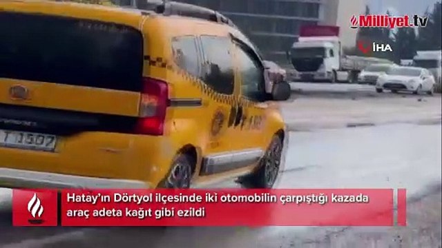 Hatay Dörtyol'da iki araç birbirine girdi! Tofaş kağıt gibi ezildi