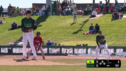 ¡Ethan Salas también roba bases!