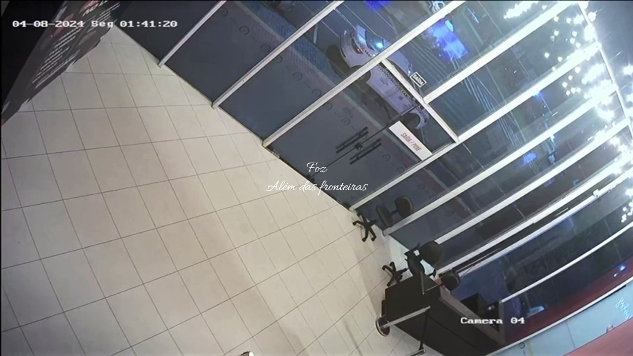 Imagens de Câmera de Segurança Mostram Jovem Sendo Baleado