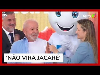 Lula é vacinado contra gripe ao lado de Zé Gotinha no Planalto