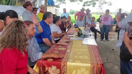 Video herunterladen: ORGANIZACIONES SOCIALES DEBATIERON LOS PROBLEMAS DE ECUADOR EN UNA ZONA RURAL DE GUAYAS