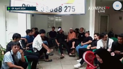Potret Suasana Rumah Duka Komika Babe Cabita, Rekan-Rekan Artis Berdatangan Melayat