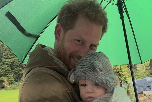 Le prince Harry, de retour avec son fils Archie en Angleterre ? Le petit garçon pourrait revenir sur sa terre natale pour un événement spécial