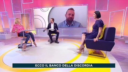 polemica banchi scuola