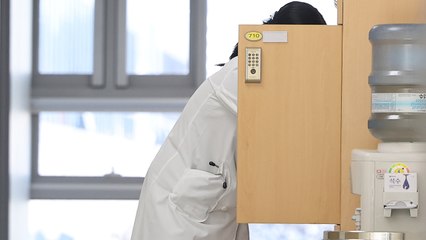 전국 16개 의대 수업 운영...이달 중 23개교 수업 재개 / YTN