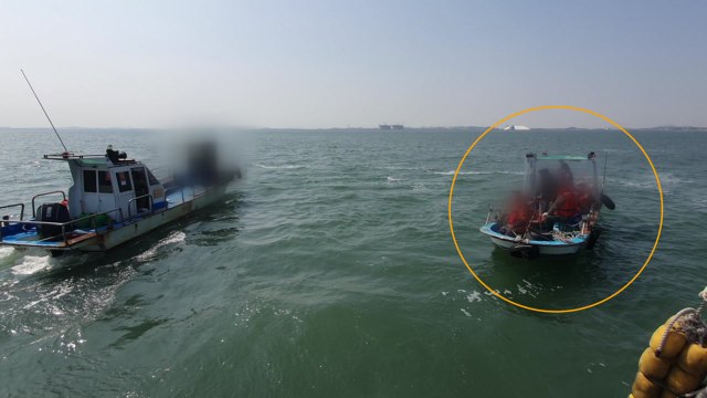충남 당진 해상에서 레저 보트 엔진 고장...5명 구조 / YTN