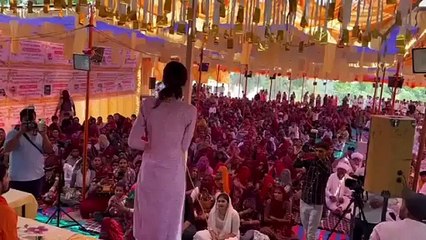 Rajasthan Politics : भरे मंच से पापा के लिए वोट अपील, वायरल हो रहा अशोक गहलोत की पोती काश्विनी का ये वीडियो