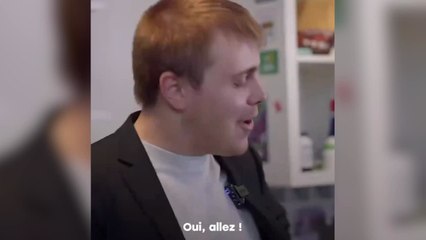 Diputados franceses probando un simulador de reglas dolorosas