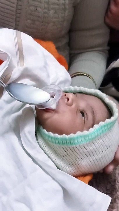 Newborn baby feeding Easy Method
