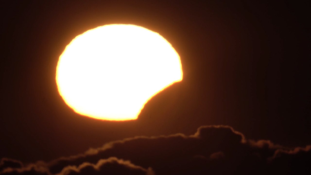 Así se ha visto el eclipse solar total desde diferentes lugares