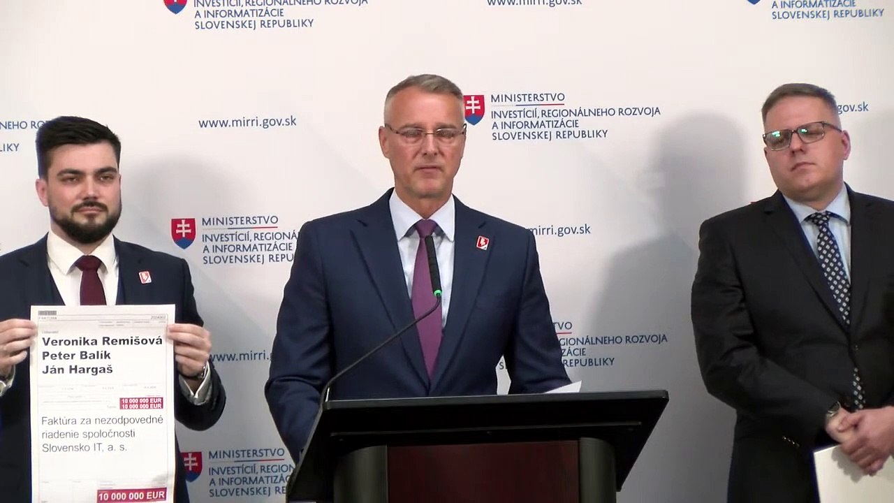 ZÁZNAM: R. Raši:Slovensko IT skončí, strata spoločnosti dosiahla viac ako 7 miliónov eur