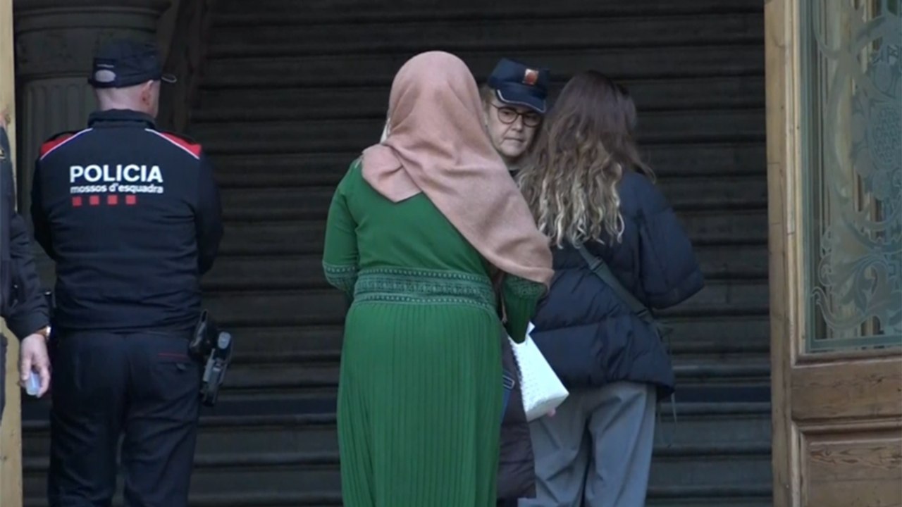 Juzgan a una mujer por cortar presuntamente el pene a su jefe y expareja