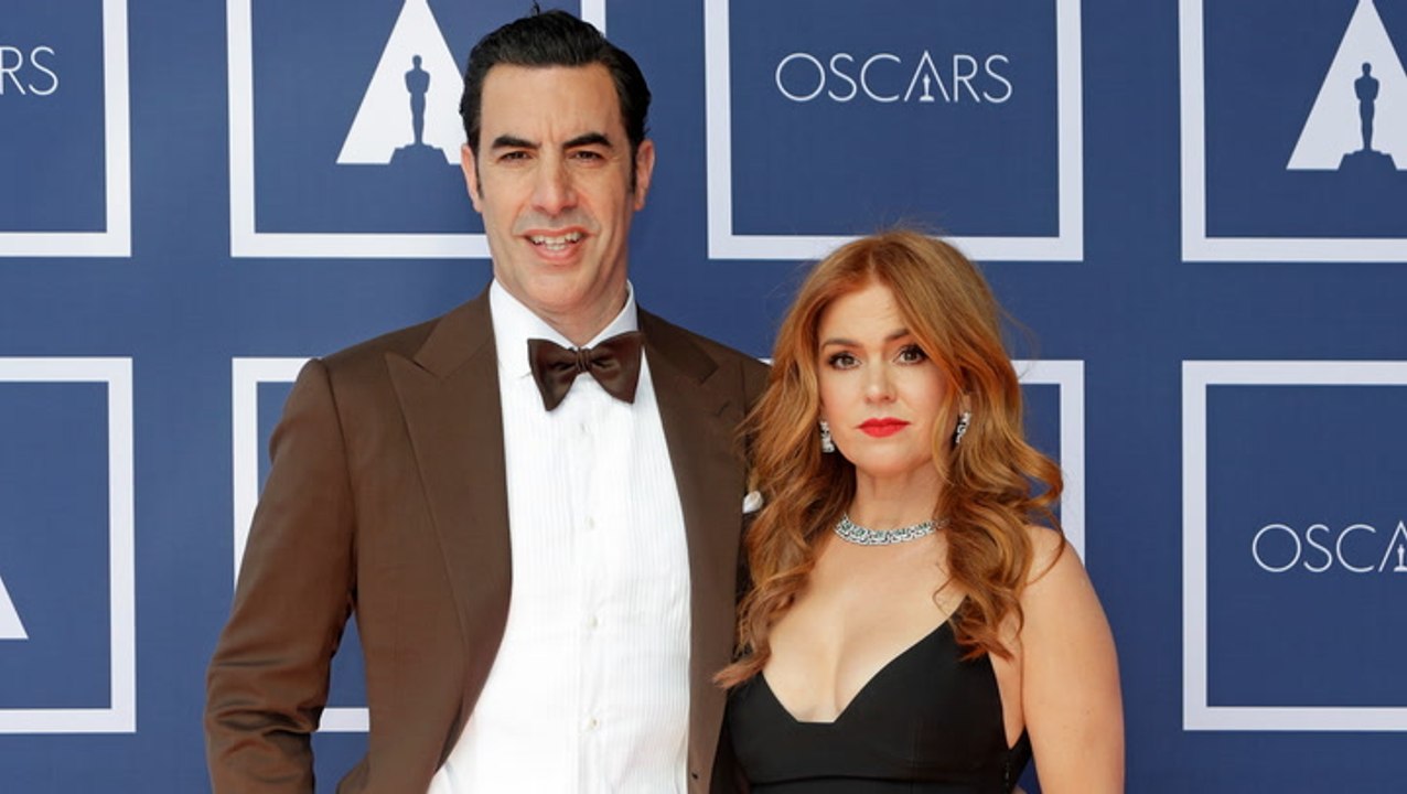 Isla Fisher discusses Valentine’s Day with Sacha Baron Cohen weeks before separation announcement