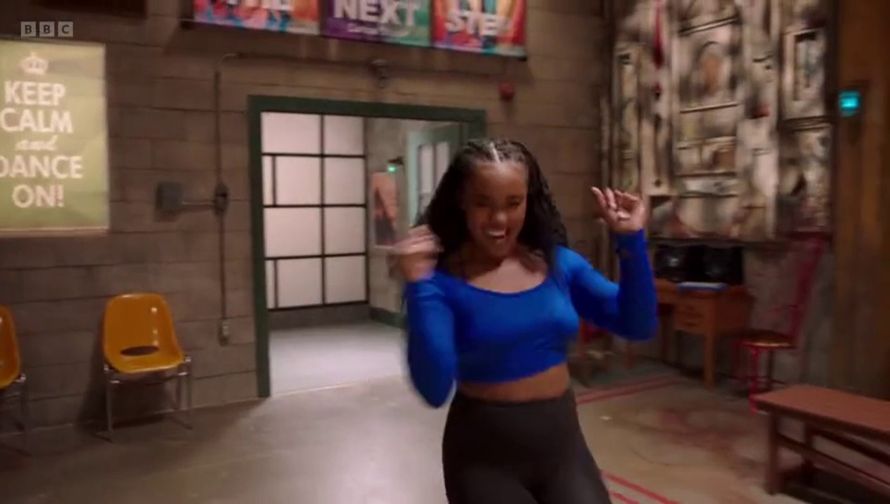 The Next Step S09E01