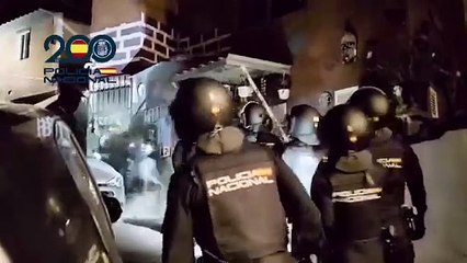 La Policía Nacional detiene a tres personas y desarticula un punto de venta de droga en La Cuesta