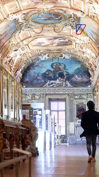 On a suivi Serge dans son job en tant qu’agent de surveillance de nuit au musée du Louvre