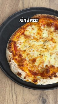 Un jour, une recette de pâte : on se retrouve avec la recette de la pâte à pizza !! Mega banger