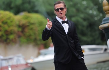 Brad Pitt sempre più felice con la fidanzata