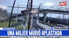 Puente se derrumba y aplasta a mujer que transitaba por el lugar