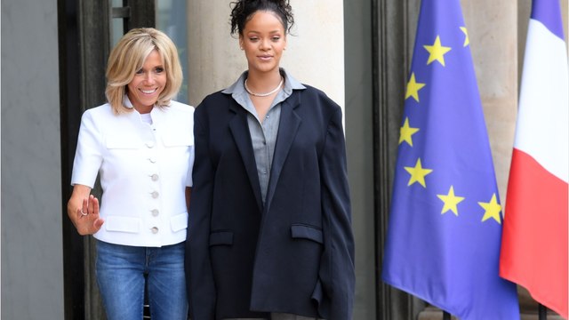 VOICI : Ce sont des gens formidables : Rihanna se confie sur son amitié avec Emmanuel et Brigitte Macron