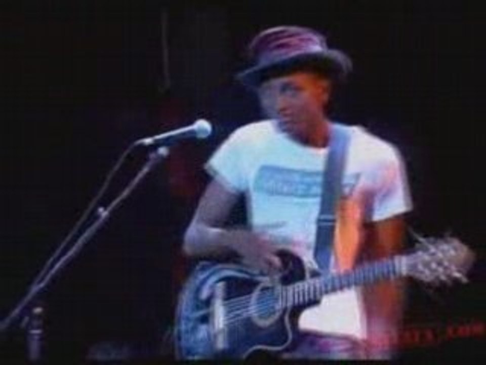 Keziah JONES : I heard it through the grapevine