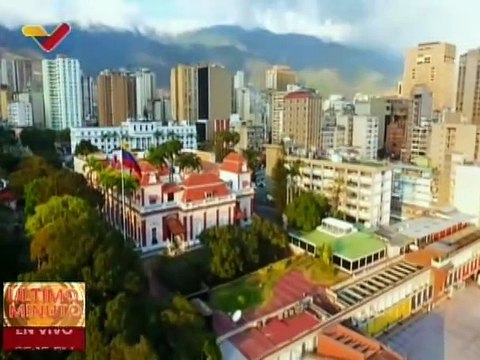 Mandatario Nacional recibe a su homólogo Gustavo Petro en el Palacio de Miraflores