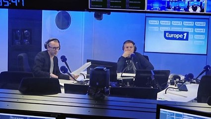 Dans une rue du 18e arrondissement de Paris, les dealers sabotent l'éclairage public pour se livrer à leur business