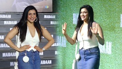 Maidaan की स्पेशल स्क्रीनिंग पर Mannara Chopra का दिखा क्यूट लुक