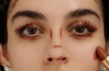 Rouge à lèvres sur tout le visage : la nouvelle lubie des réseaux sociaux