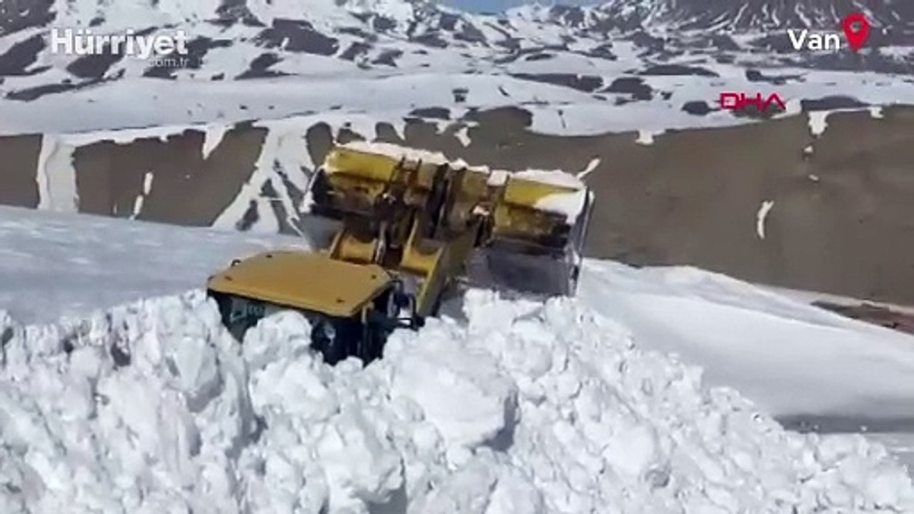 İş makinesi operatörü, çığ altında kalmaktan son anda kurtuldu