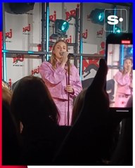 Helena Bailly de la «Star Academy» revient sur le succès de son single "Aimée pour de vrai"