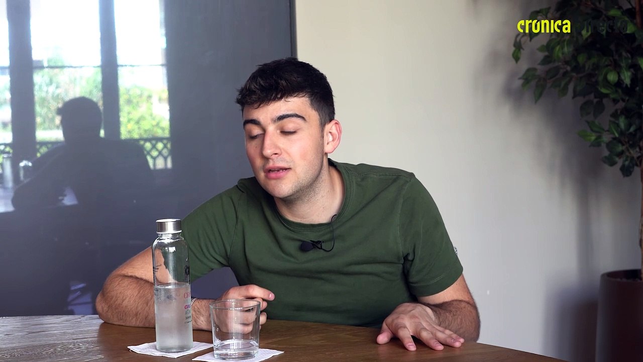 Juanjo Bona - Este single no se gestó dentro de la Academia, como las otras canciones de tus compañeros, ¿por qué