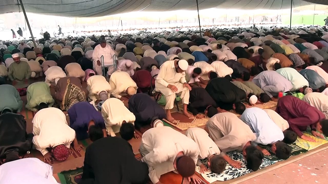 Muslime feiern Ende des Fastenmonats Ramadan