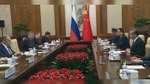 China diz que não vai aceitar 'críticas ou pressões' sobre suas relações com a Rússia