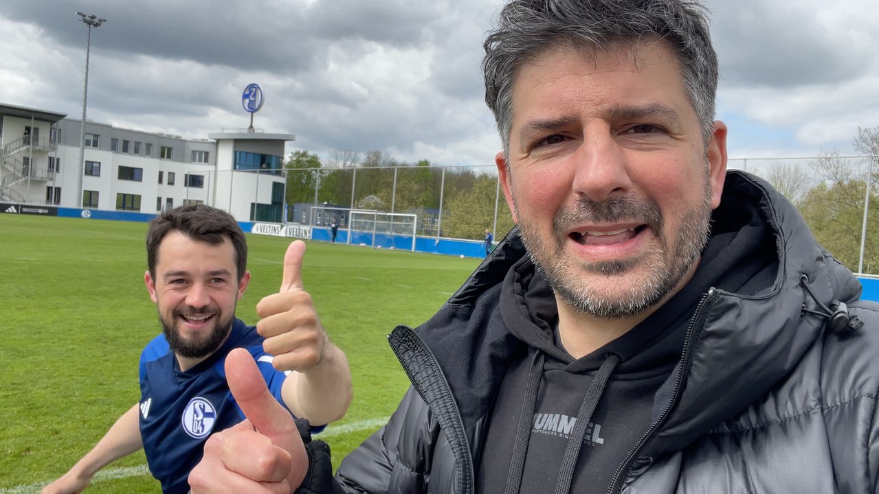Younes unterbricht kicker-Reporter: Daumen hoch bei Analyse der Schalke-Situation