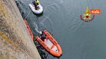 Esplosione Suviana, l'immersione dei sommozzatori nel lago