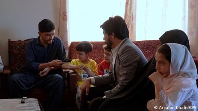 Pakistan-Afghanistan border tensions uproot family