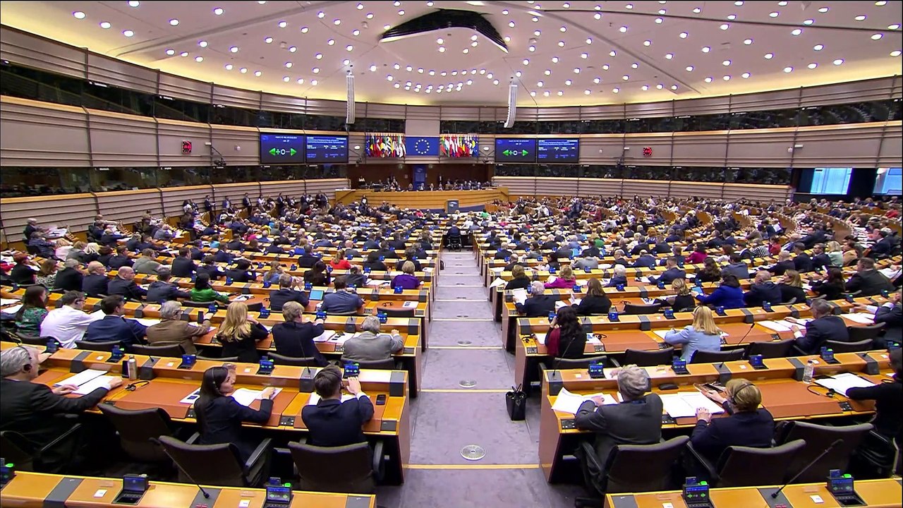 La Eurocámara da luz verde al Pacto de Migración y Asilo con más control en fronteras