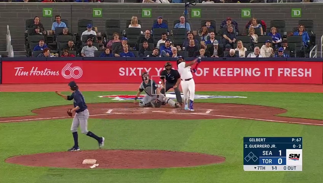 ¡Vladdy Jr. la sacó por todo el jardín izquierdo a 459 pies!