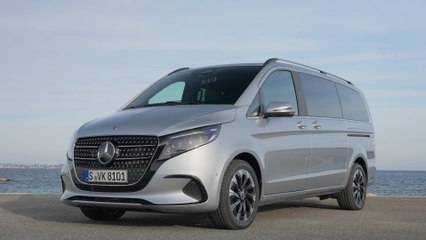 The new Mercedes-Benz V-Class AVANTGARDE Exterior Design in Hightech silver metallic